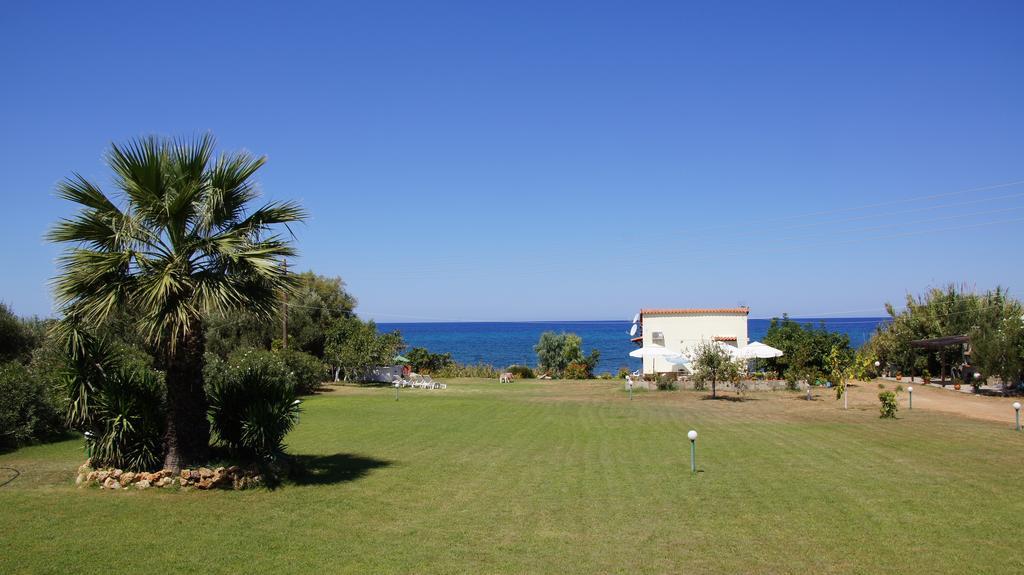 Terpsichore Apartments Kyparissia Bilik gambar